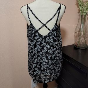 Hot Topic skull flower top